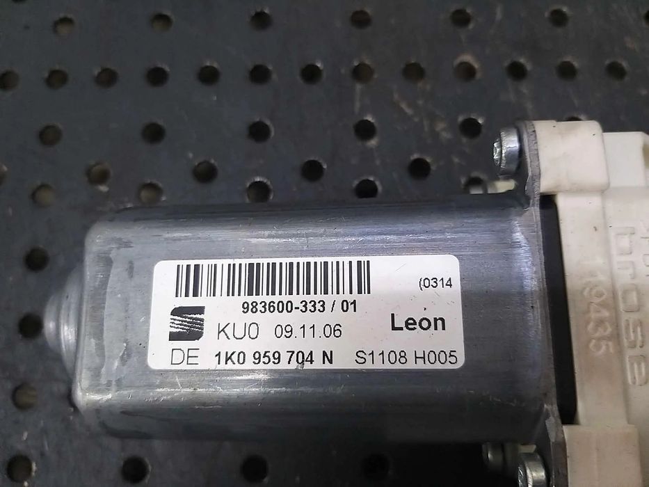Motoras macara geam dreapta spate seat leon 1p 98360033301 1k0959704n 973624105