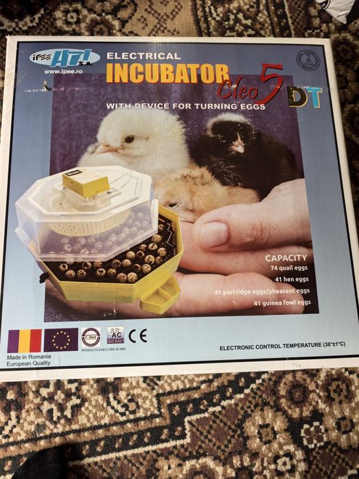 Продавам инкубатор Клео 5