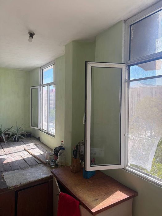 4 хона 5 хона килинган лоджали квартира