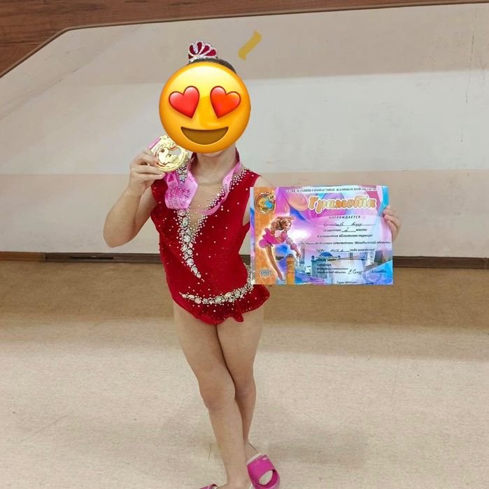 Очень красивый яркий купальник