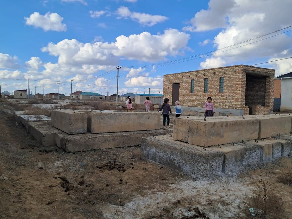 Байтерек 4 -те жер сатылады