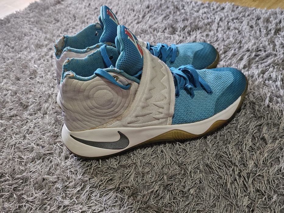 Vand adidasi Nike kyrie 2 Christmas