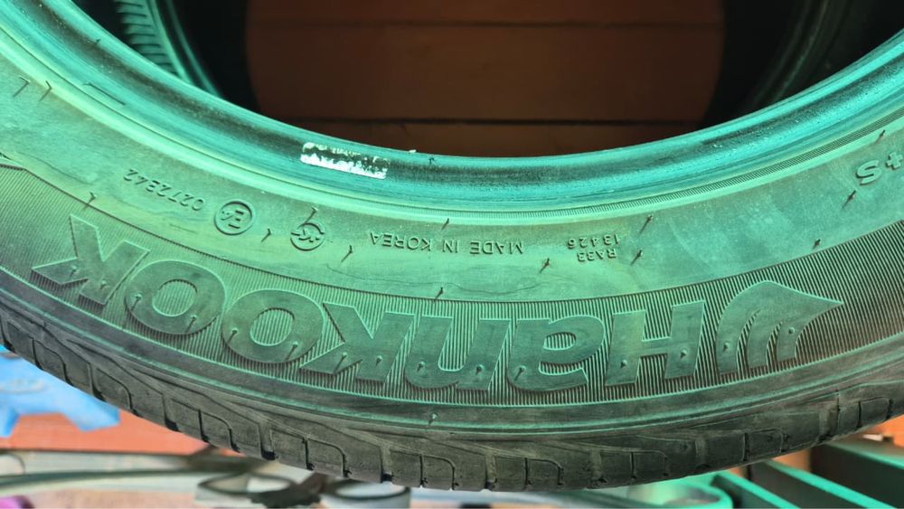 Б/у шина 235/55/20-4 дана (шт)