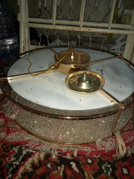 Продается люстра