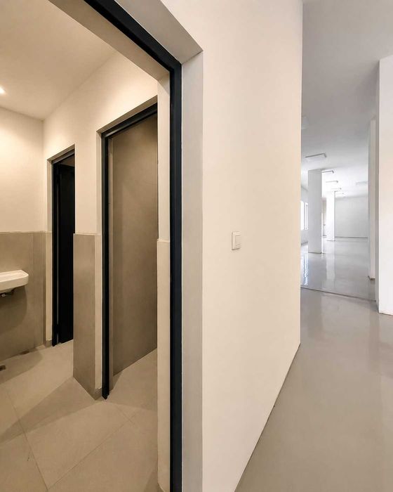Дава се под наем Магазин в Пловдив, Център - 900 кв.м за 7297.08 € - Снимка #1