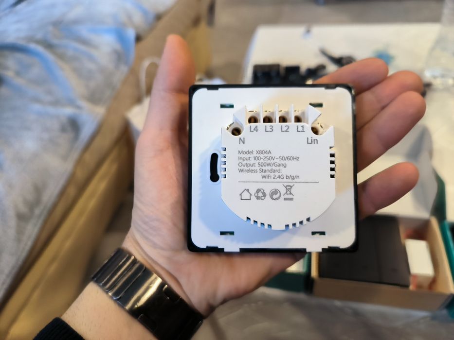 Смарт ключ за осветление Wi Fi на Tuya / Smart Life