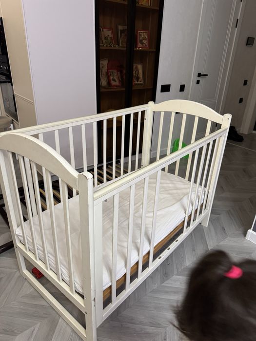 Детские кровати ( манеж )