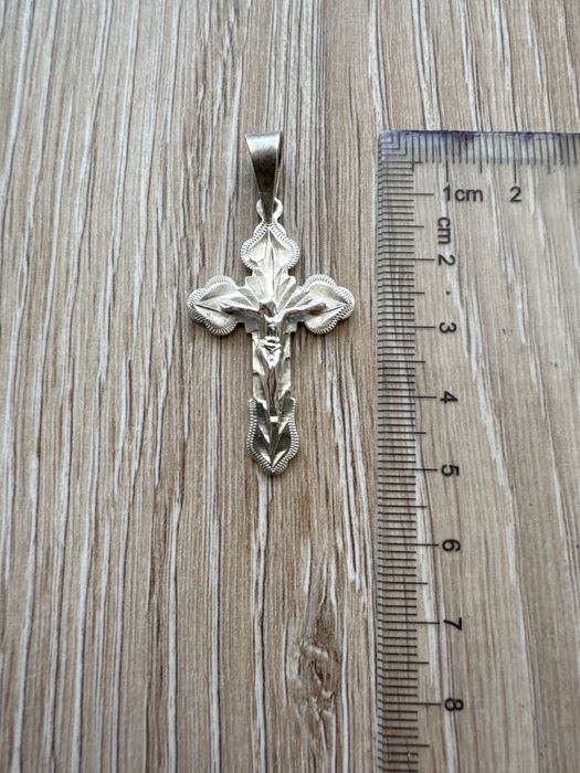 Продается крестик серебро