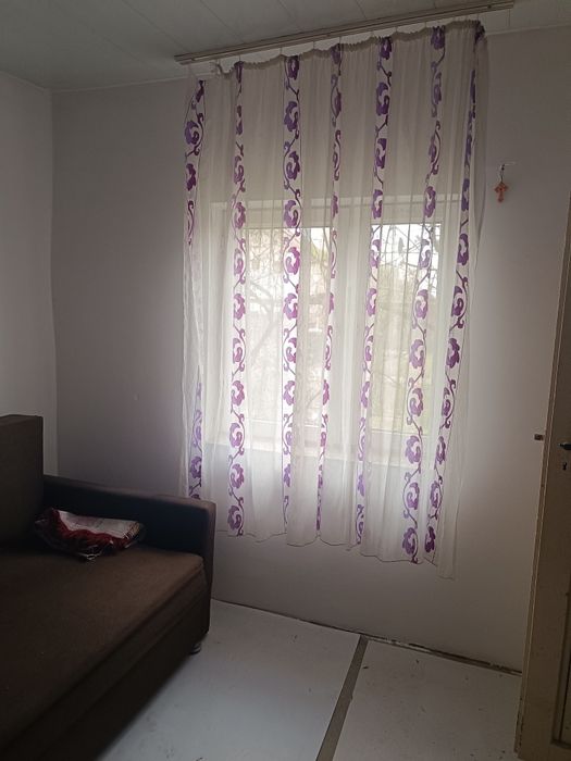 Închiriez casa batraneasca