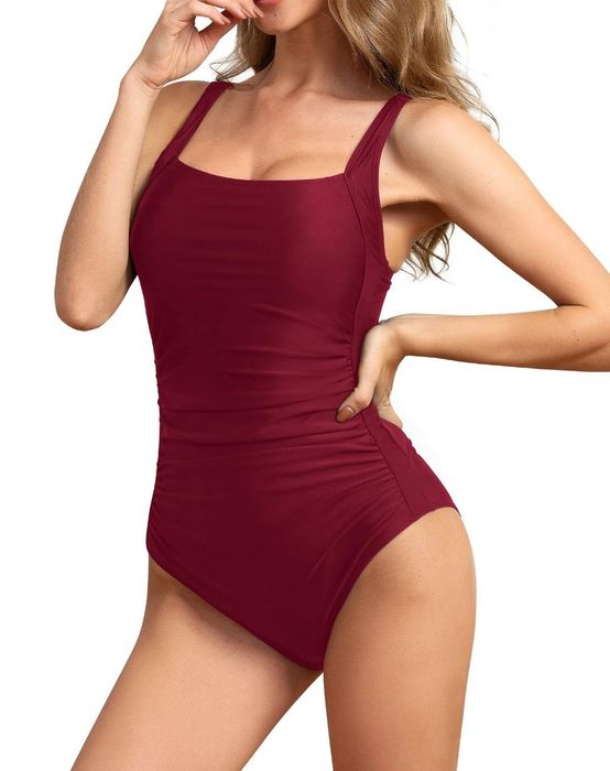 Costum de baie pentru damă