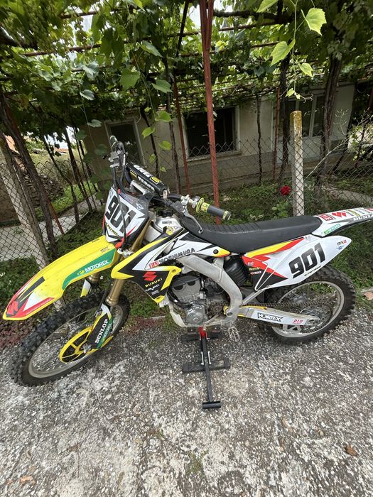 Продавам suzuki rmz250