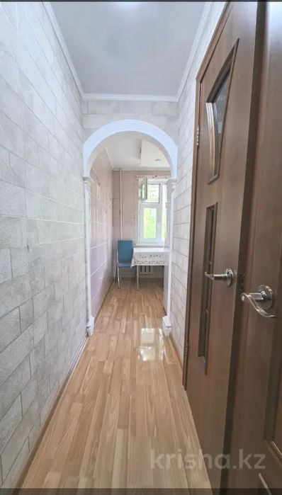 Продам квартиру мкр Стрритель