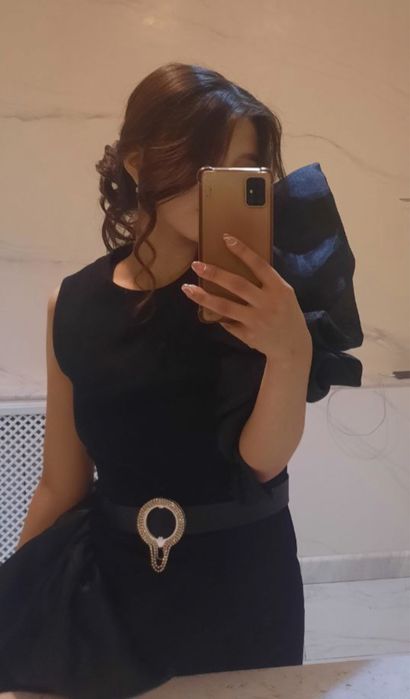 Вечерное черное платье