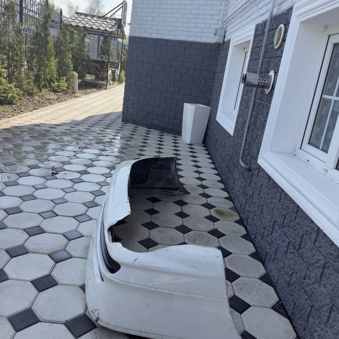 Продам задний бампер на бмв Е46