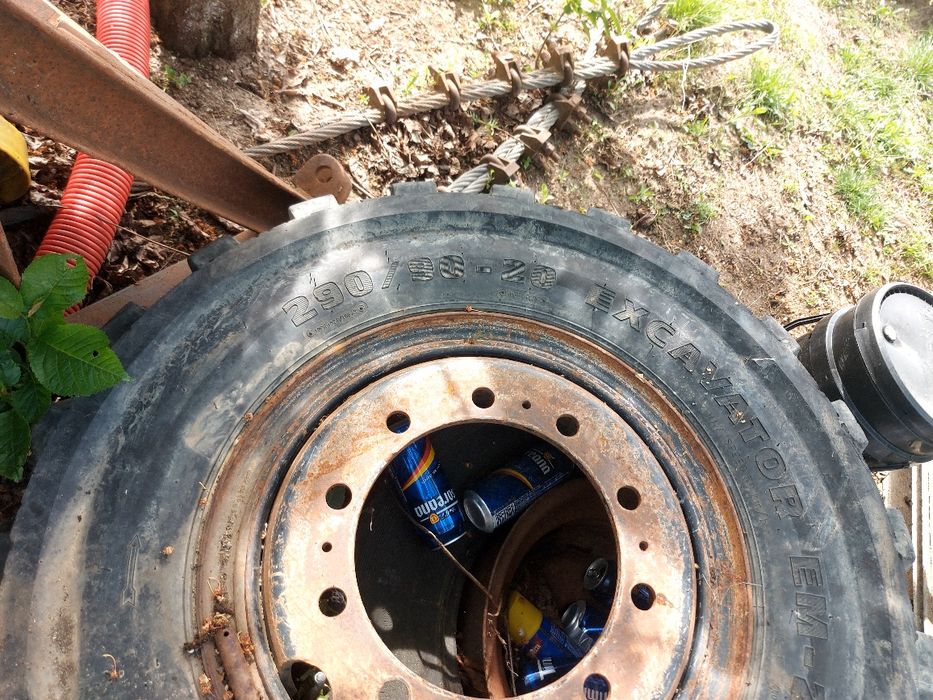 Vând roti de remorca