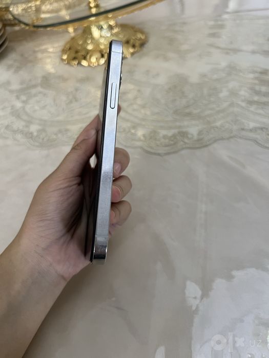 IPHONE 12 pro телефон
