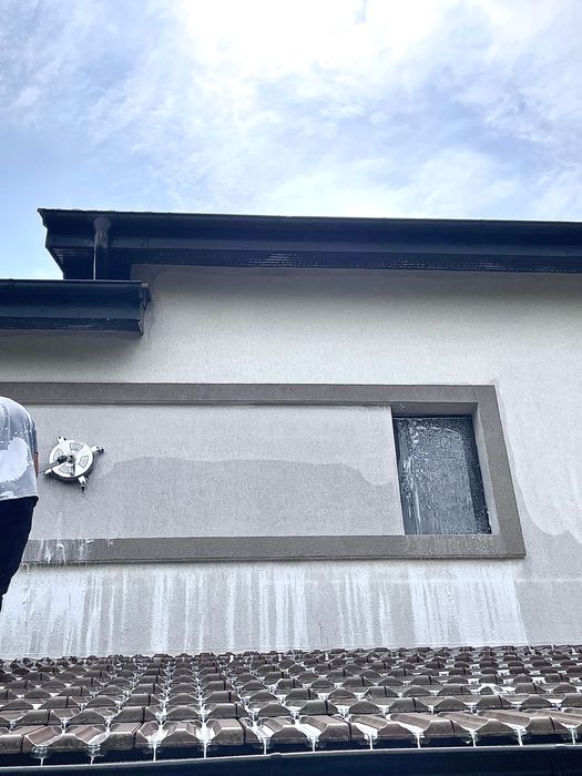 Servicii spălare profesională exterioare.