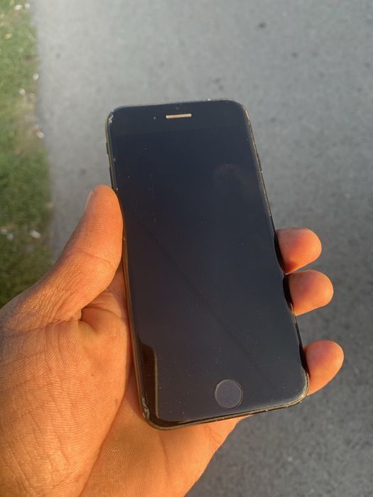 IPhone SE 2022. 128GB