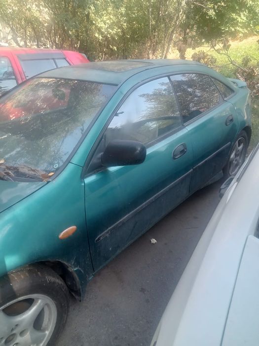 Автомобиль мазда