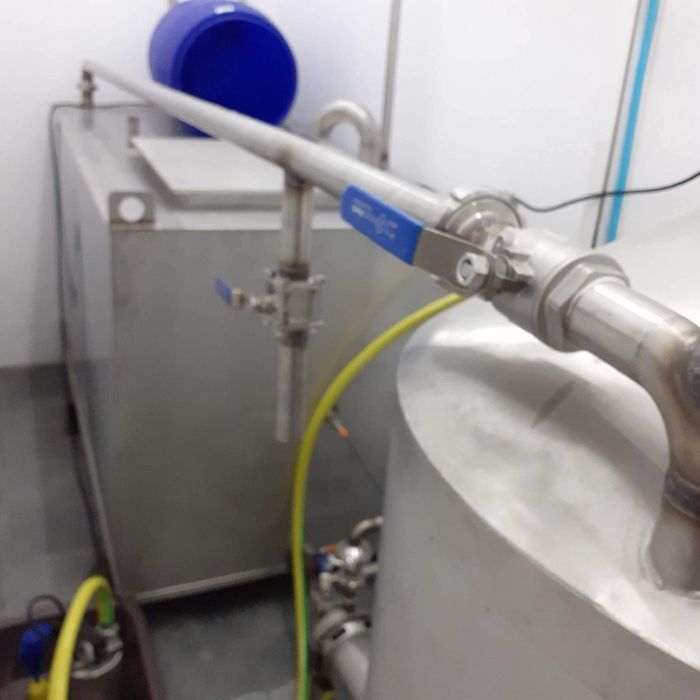 Розова вода от собствена дестилерия