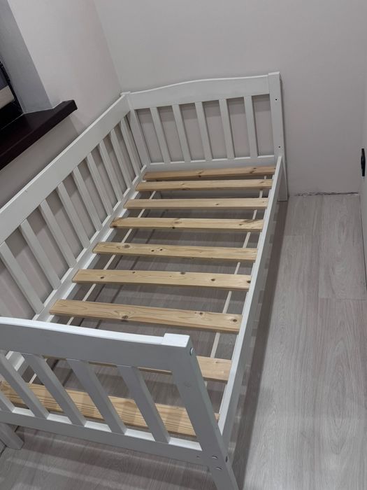 Продам детскую кроватку