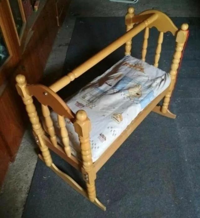 Колыбель деревянная