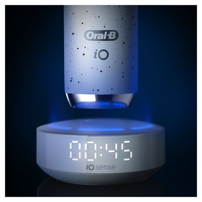 Професионално и персонализирано миене Oral-B iO™ 10- най-висок клас