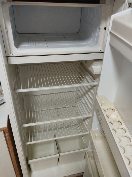 Продам холодильник Атлант