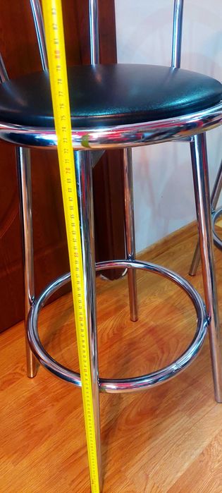 Vând scaune pentru bar