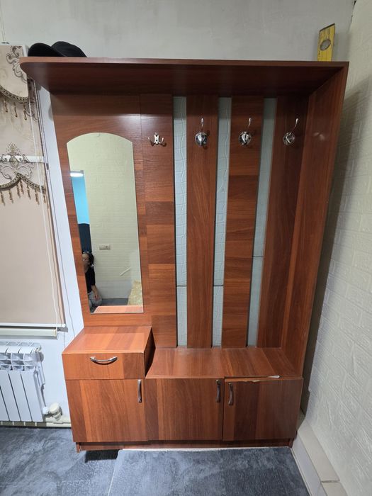 Прихожка шкаф продается