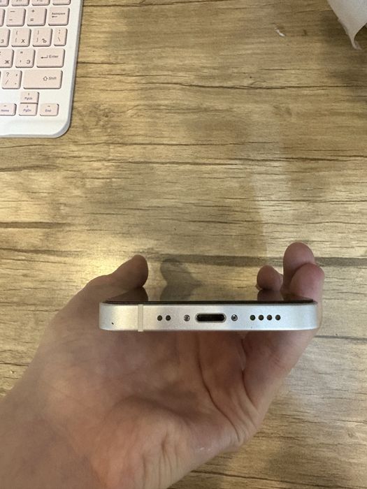 Iphone 12 mini 128 gb  идеальное состояние белый
