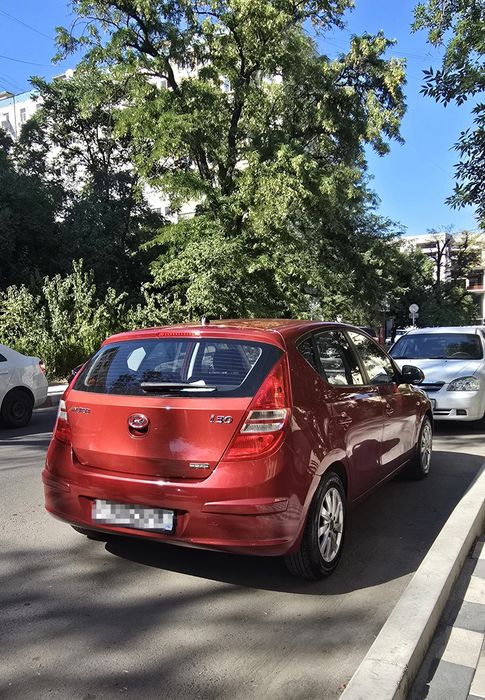 Продам Hyundai i30, 2009 год, 1.6 AT