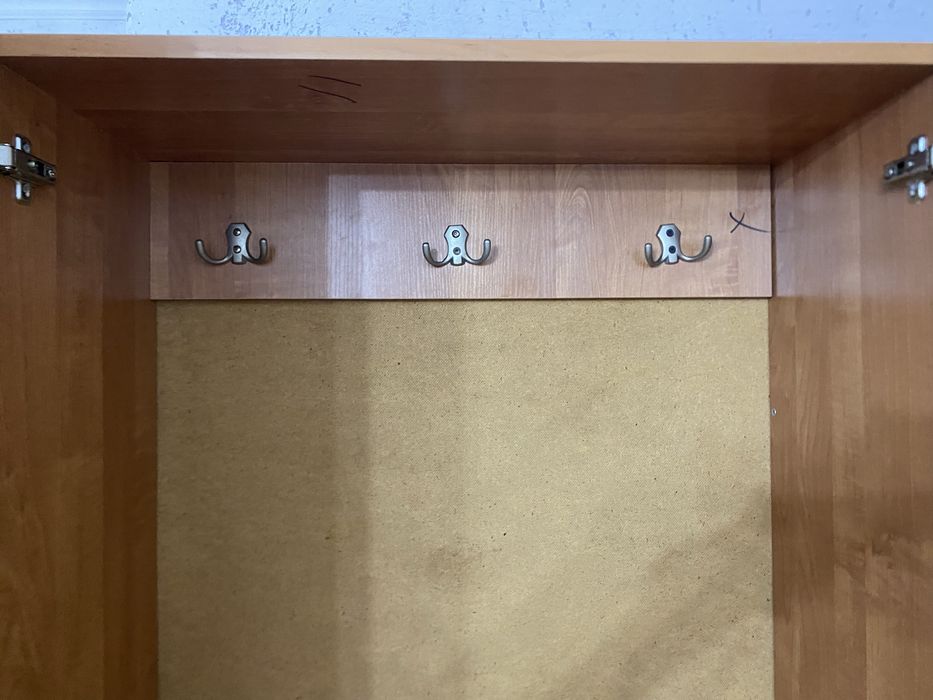 прихожая шкаф мебель