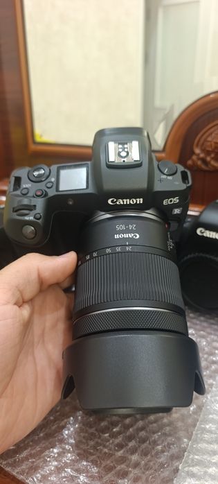 Canon EOS R+Canon lens RF 24-105mm F4-7.1 IS STM