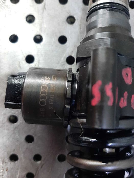 injector bwd blb bre bkd azv 2.0 tdi jeep compass dodge caliber audi a3 8p a4 b7 vw golf 5  03g130073g