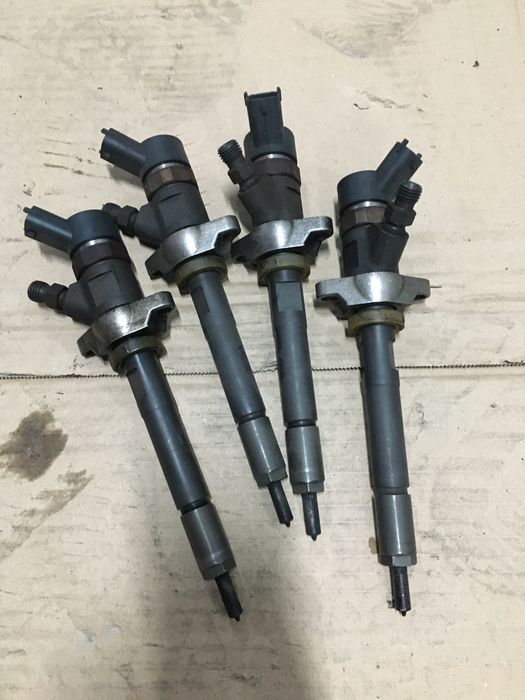 Injectoare Citroën C4 Picasso 1.6HDI. 2007. Cod-0445110259