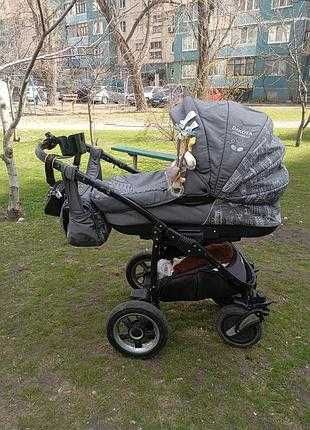 Детская коляска в отличном состоянии