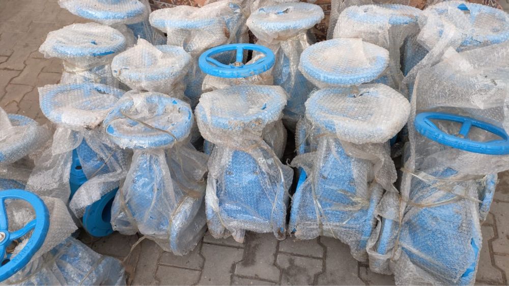 Продам задвижки обрезиненные