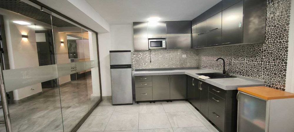 Паркентский.Сдам в аренду или продам  обьект 450кв.м. под Ваш бизнес.