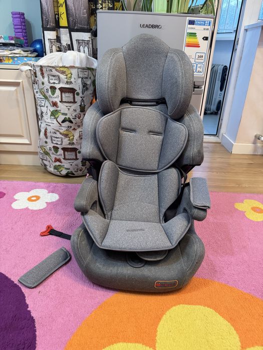 Автокресло в хорошем состоянии