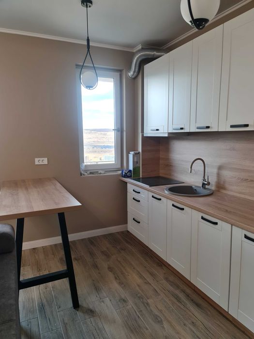 Inchiriere  apartament zona Vivo