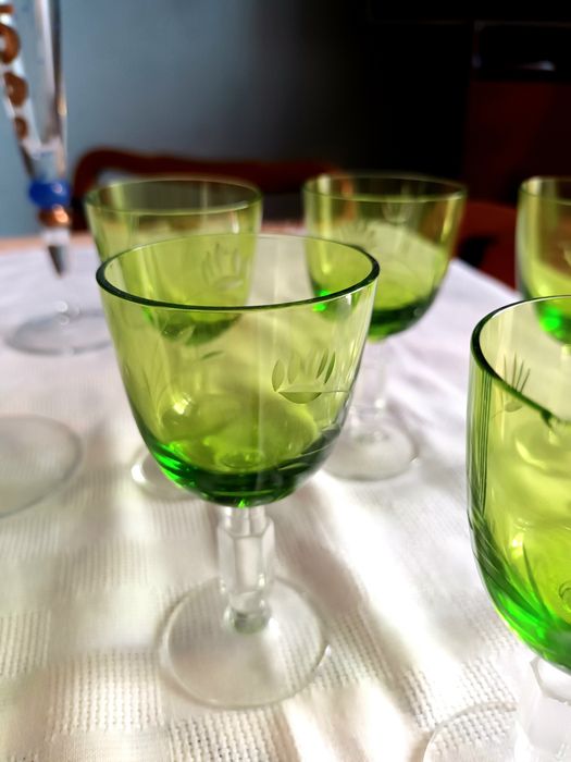 Set 6 pahare sticlă verde gravate