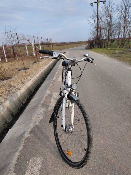 Bicicletă de oraș/trekking, roți 28  - stare bună