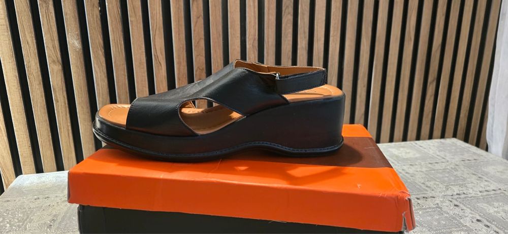 Женская обувь кожа