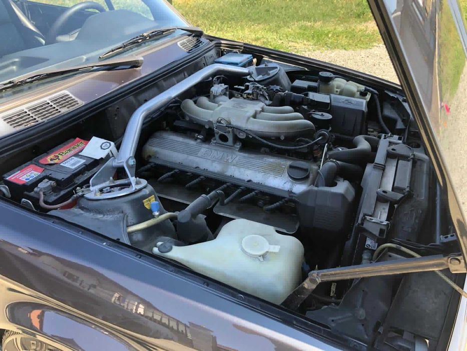 Piese Bmw E30 ATENTIE !!! Vand doar piesele enumerate!!!