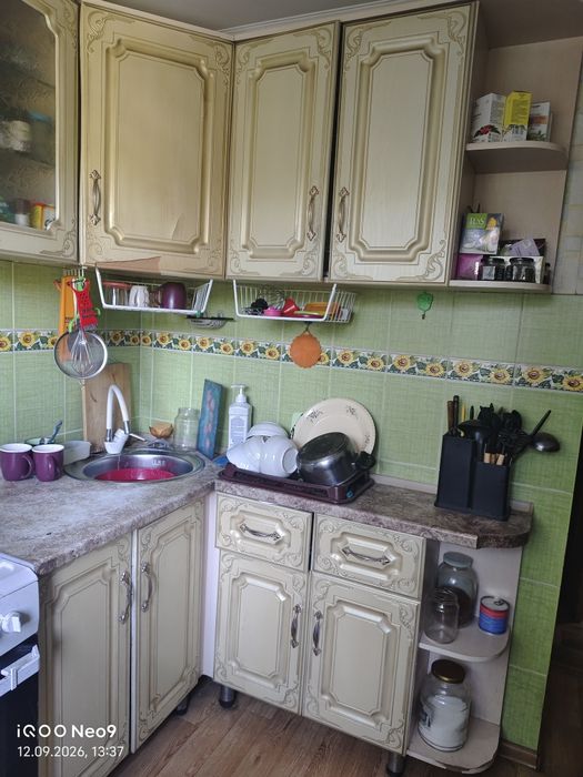 Продам кухонный гарнитур б/у