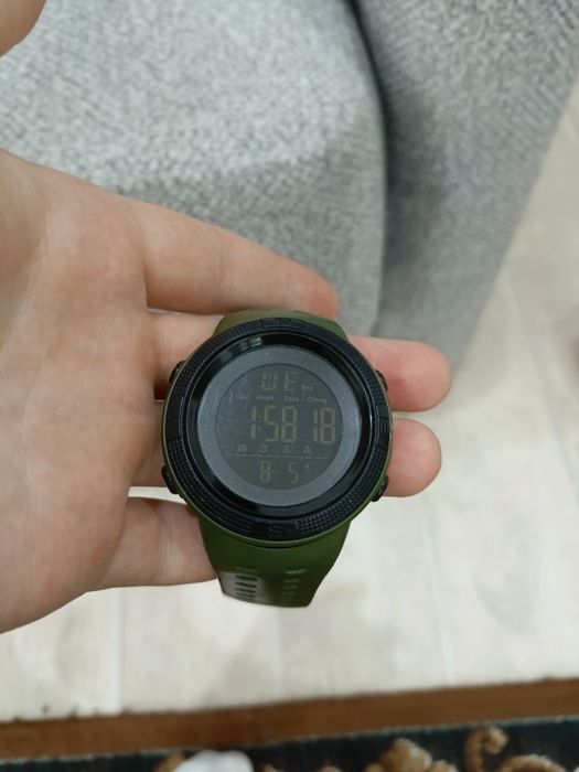 Продам спортивные часы