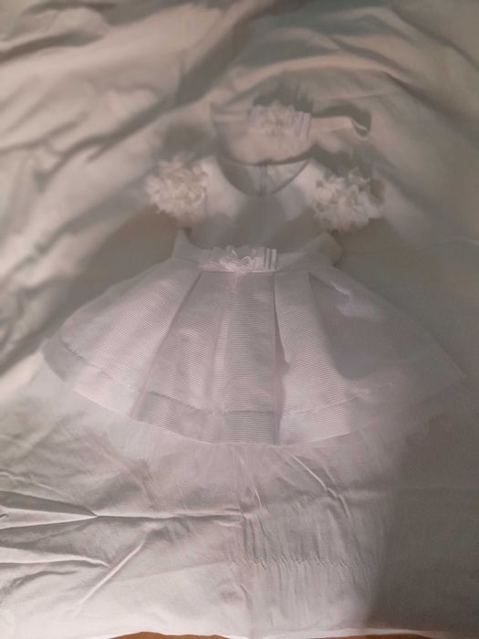 Бяла рокличка 80см.С подарък памперс гащички