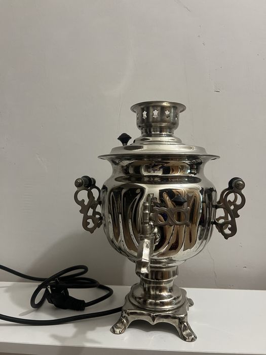 Продам Самовар электрический в хорошем состоянии