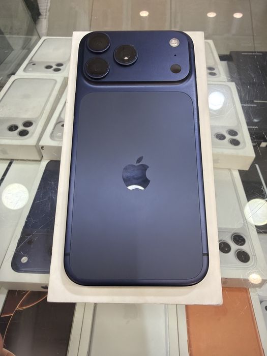 Iphone 17 pro max 256 gb blue 13 sikl 100% batareka ideal sastayana